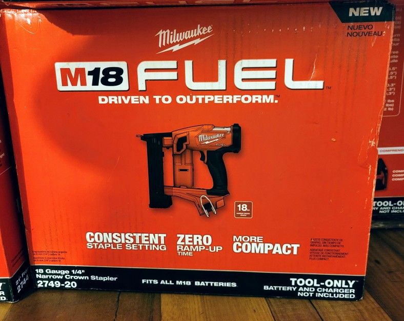 M18 18-Volt Lithium-Ion High Demand Battery Pack 9.0Ah and Charger Starter