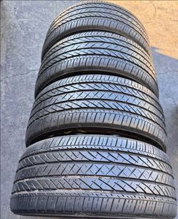 245 50 19 Bridgestone tires Con 80% de Vida Las 4