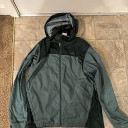 Green Medium Columbia Rain Jacket