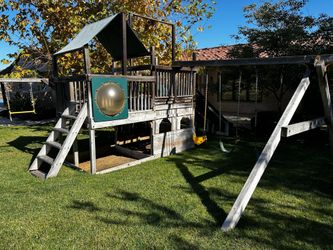 Free Play Structure