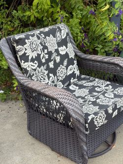 Outdoor Love Seat & 2 Swivel Chairs