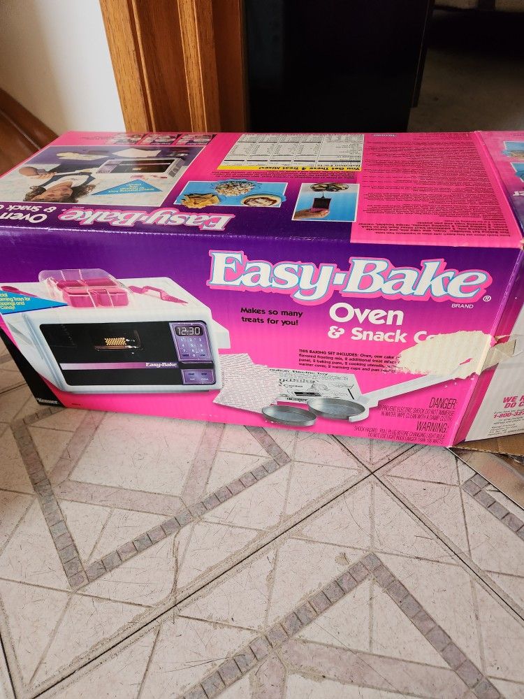 90s EASY BAKE OVEN for Sale in Chicago, IL - OfferUp