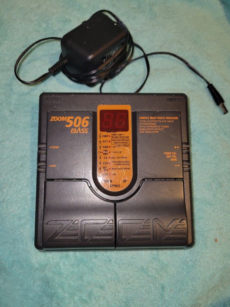 Zoom 506 Bass Multi-Effects