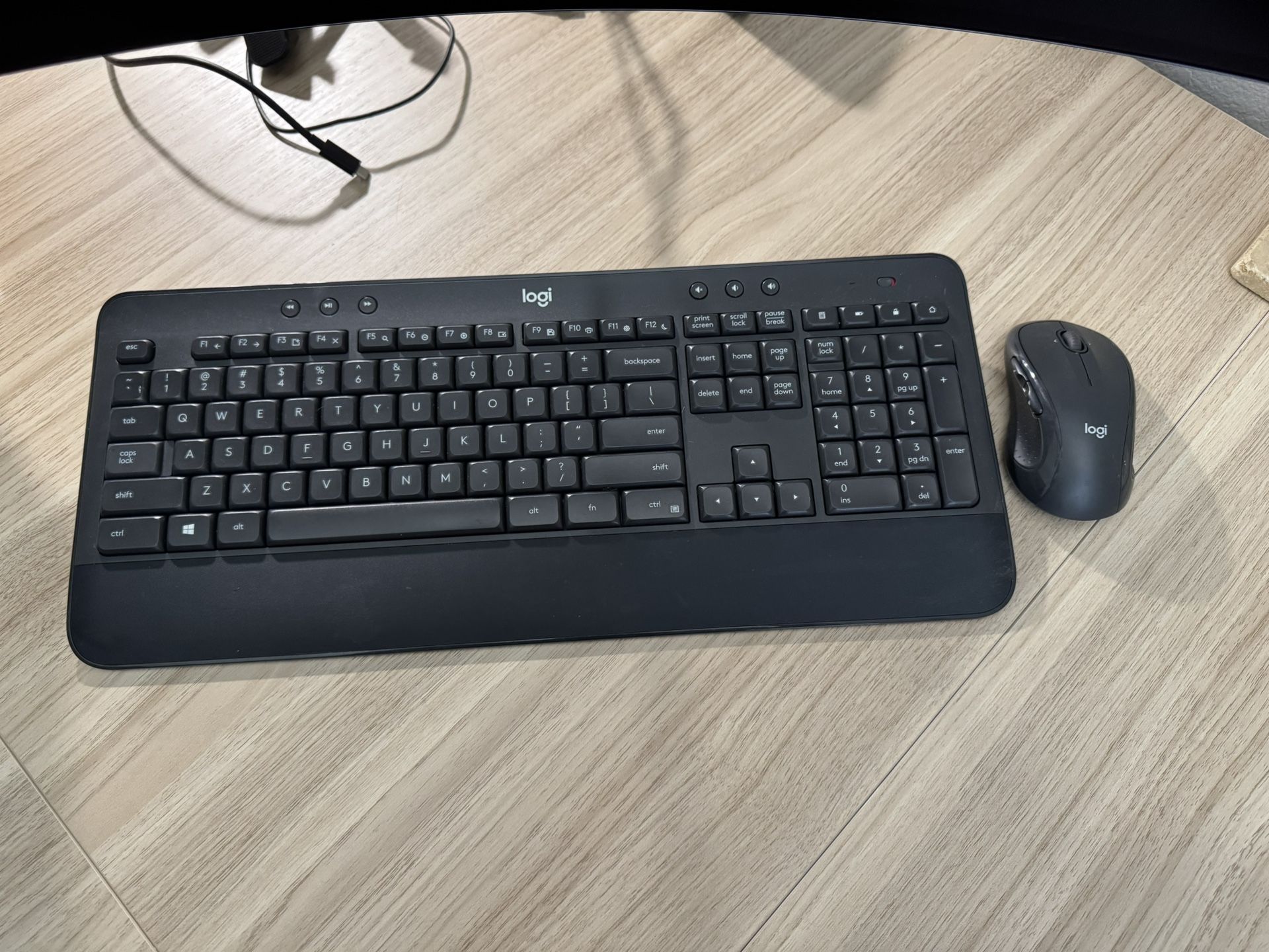 Wireless Logitech Keyboard And Mouse