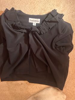 Black short designed top v cut