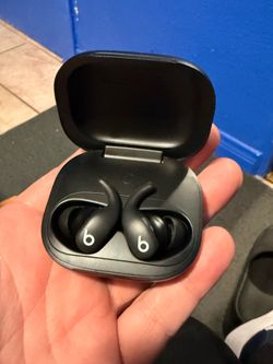 Beats Powerbeats Fit