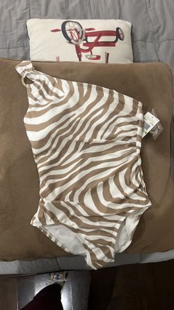 New Swimsuit Michael kors $35 Size 8