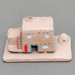 Incienso de Santa Fe Ceramic Casa Incense Burner, also known as a Casa de Adobe Incense Burner. 4"×2.5"