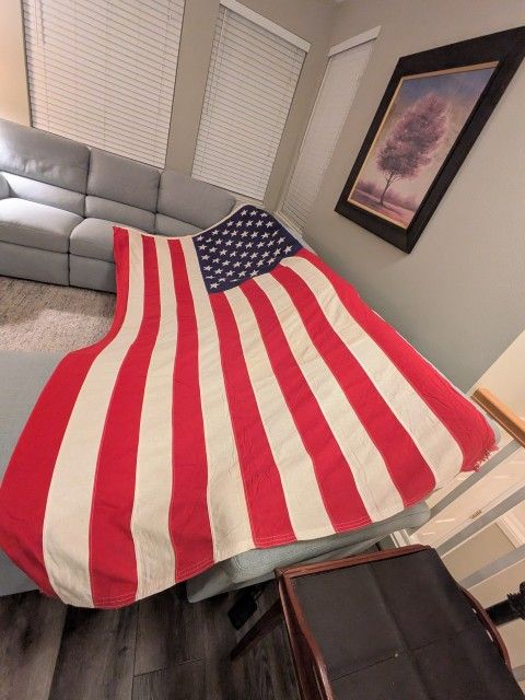50 star HUGE Vintage "Best" 100% Cotton bunting Valley Forge Flag Company sewn / stitched 9 feet x 4.5 feet beautiful United States of America flag.