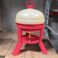 Miller Little Giant  5  Gallon Dome Poultry Waterer DOMEWTR5