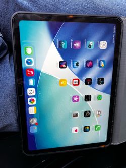 2022 iPad 10th Gen 64 GB cellular - unlocked