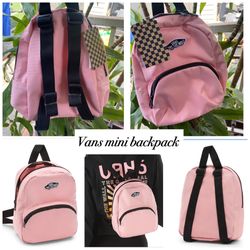 Vans Mini Backpack 🎒 Pink Super Cute New With Tags $25🙅🏻‍♀️ Firm Pick Up Only 🙅🏻‍♀️ No Lowballers 