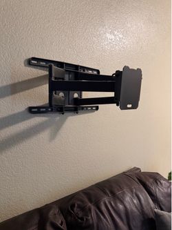 Sanus Tv mount $30