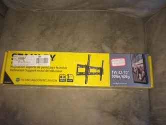 32-70" Wallmount