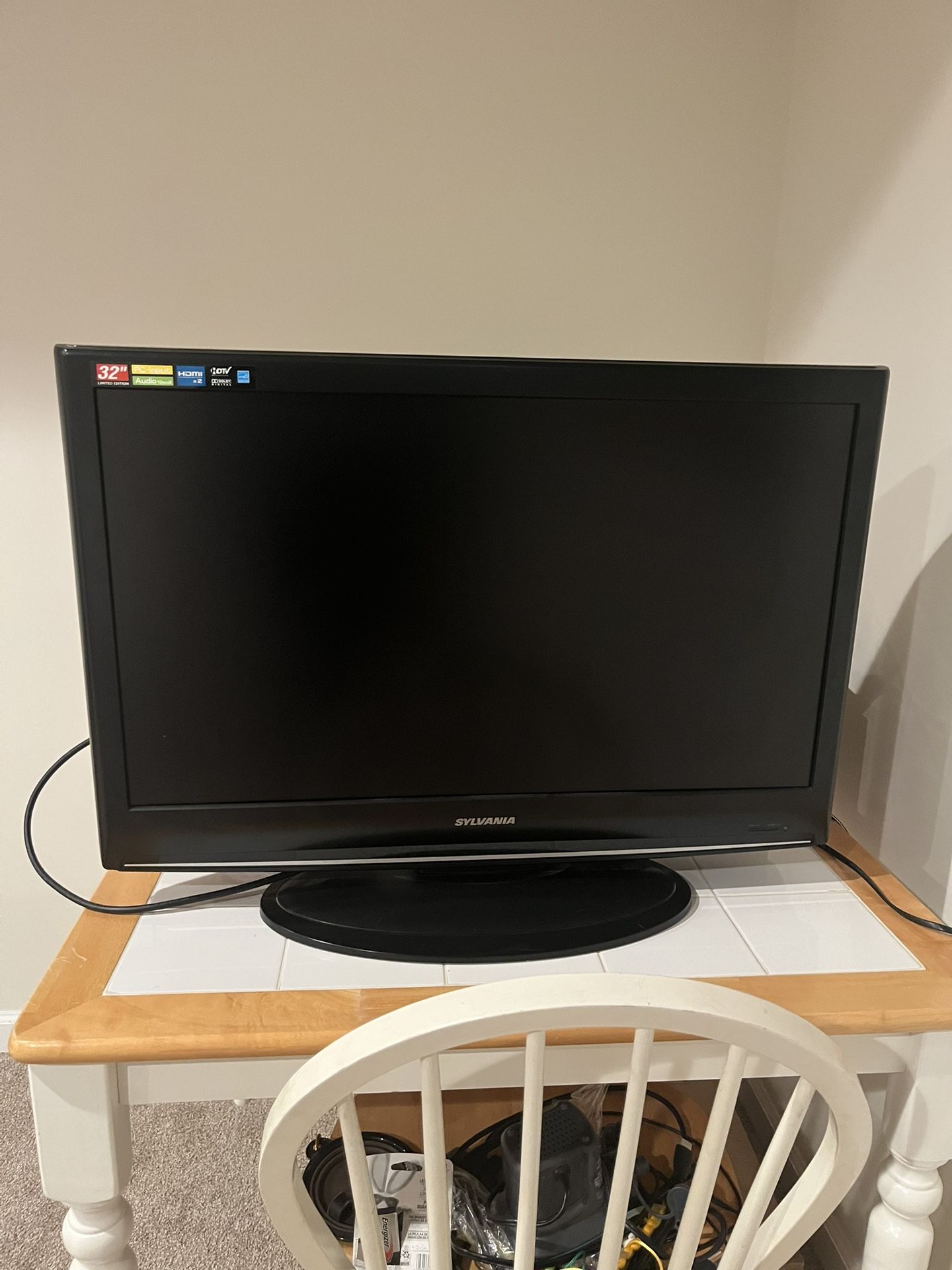 32 inch TV