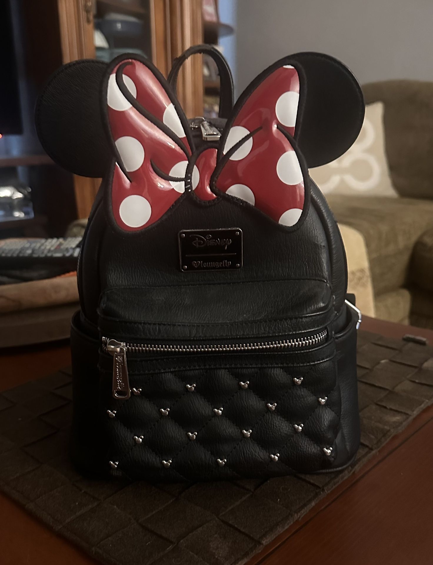 Loungefly - Minnie Mouse Classic Bow Quilted Texture Ear Mini Backpack