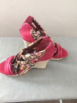 Pink wedges