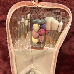 MakeUp Bag, 7 Piece MakeUp Brush Set & Mini Sponge Set *NEW*