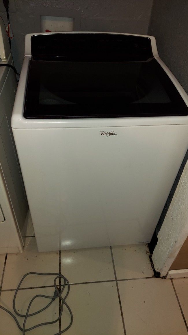 Whirlpool cabrio top loading high efficiency low water washer 4.8 cu ft.