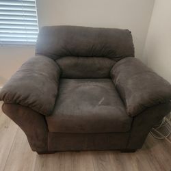 Couch & Chair