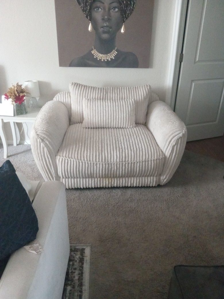 BIG COMFY CHAIR