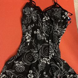 NWT Apt 9 Intimates Black Floral Swirl Sheer Nightgown Women’s Size Small