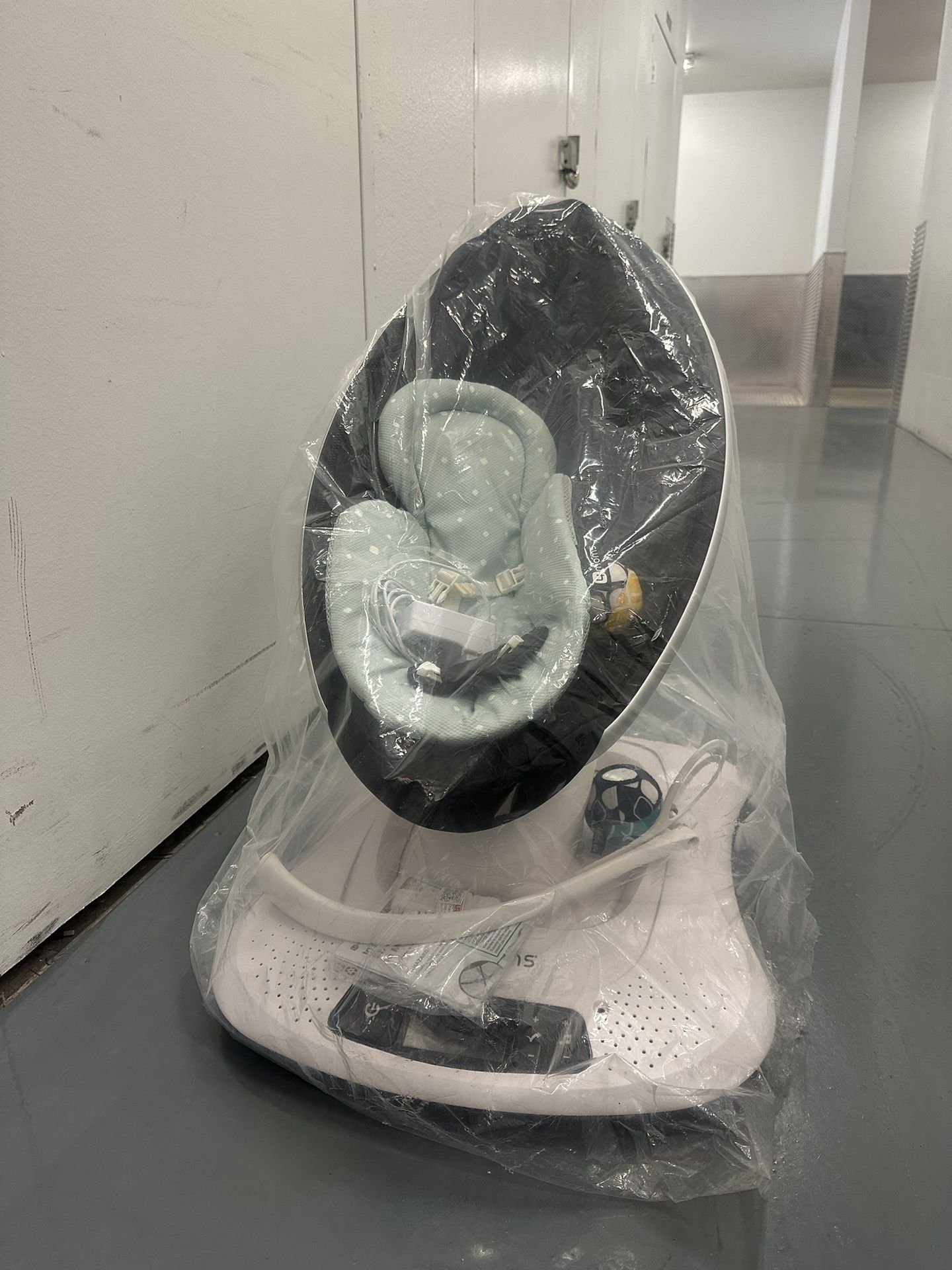 mamaRoo Baby Swing