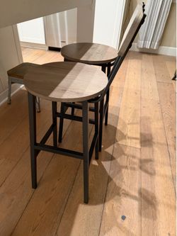 Modern bar stools set of 2 — super clean and stylish 🤎