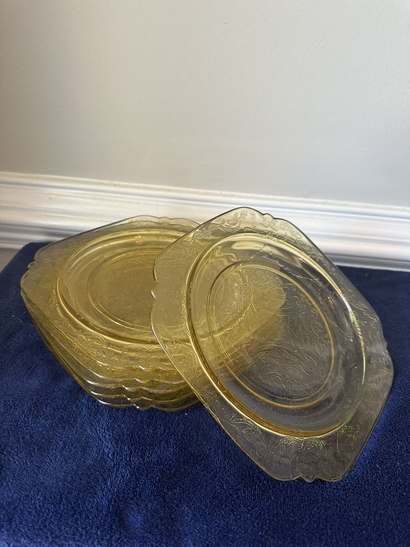 Federal Glass Madrid Pattern Amber Depression Glass Plates (6)
