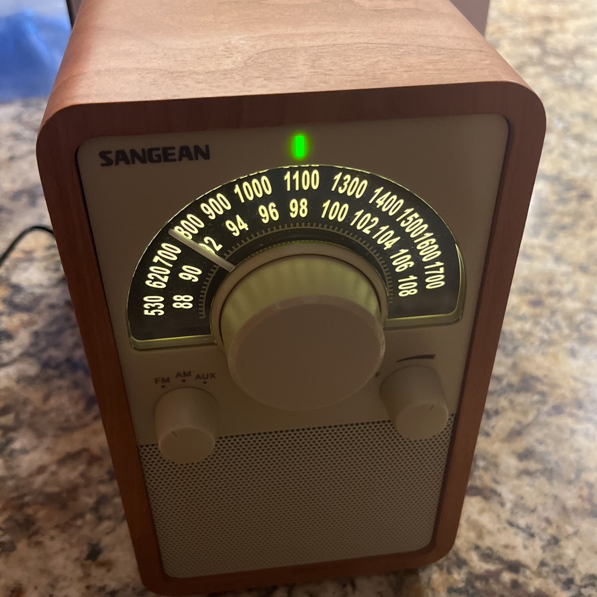 Sangean Wr- 15 Series Wooden Tabletop Fm Am Radio