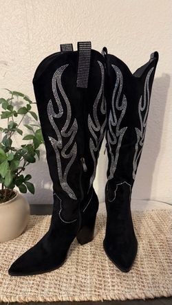 Black Suede Rhinestone Cowgirl Boots size 7.5✨new✨