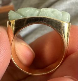14k yellow gold jade ring 7 grams