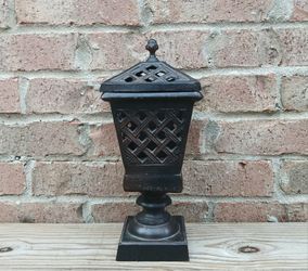 Cast Aluminum Bronze-Tone Pillar/Votive Candle Holder