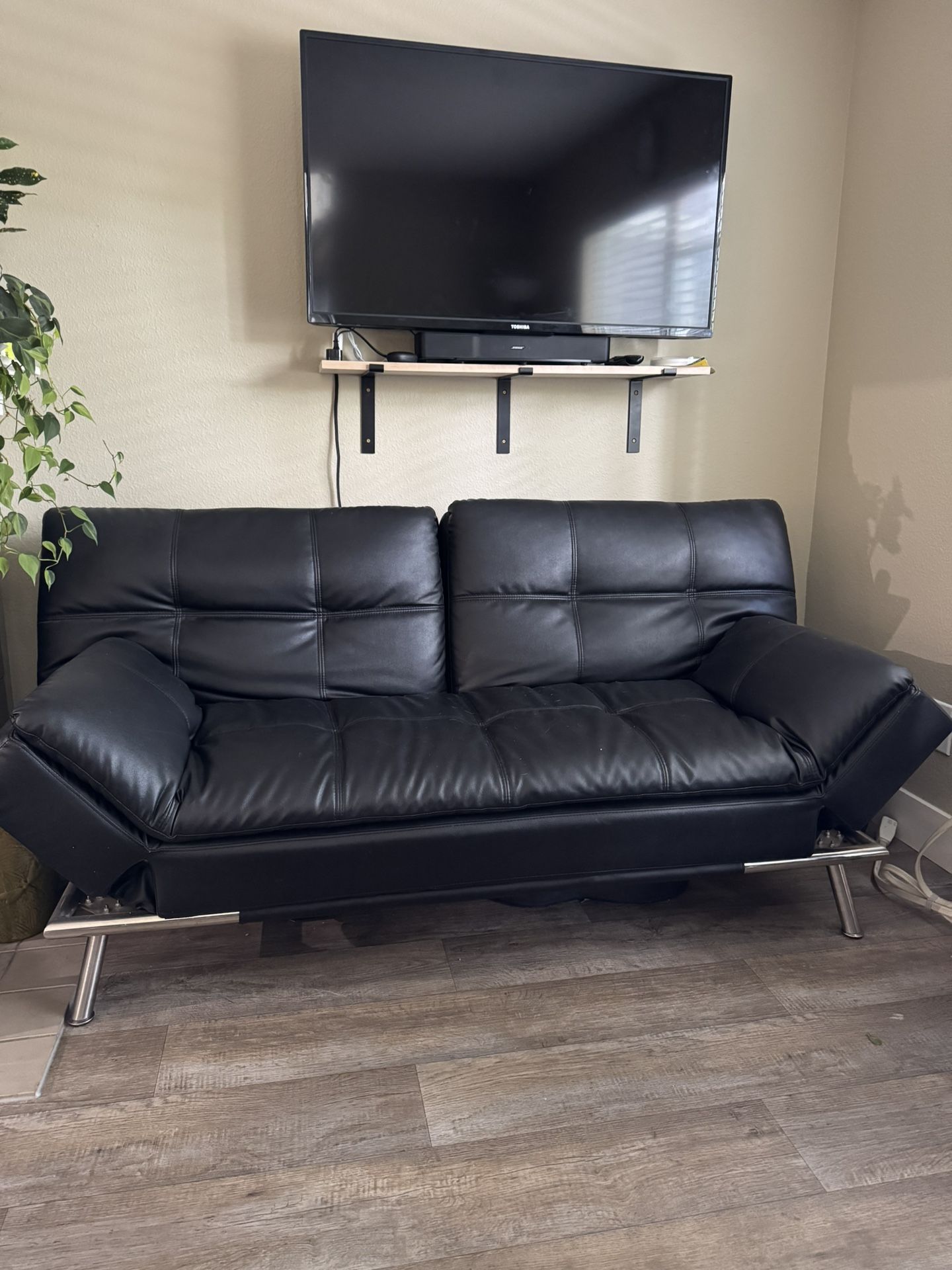 Convertible couch - sofa- Leather