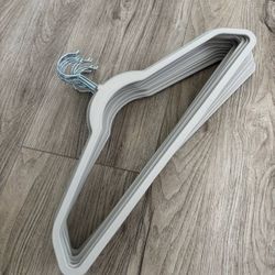 16 Non Slip Velvet coat Hangers Premium Heavy Heavy Duty Clothes Hangers