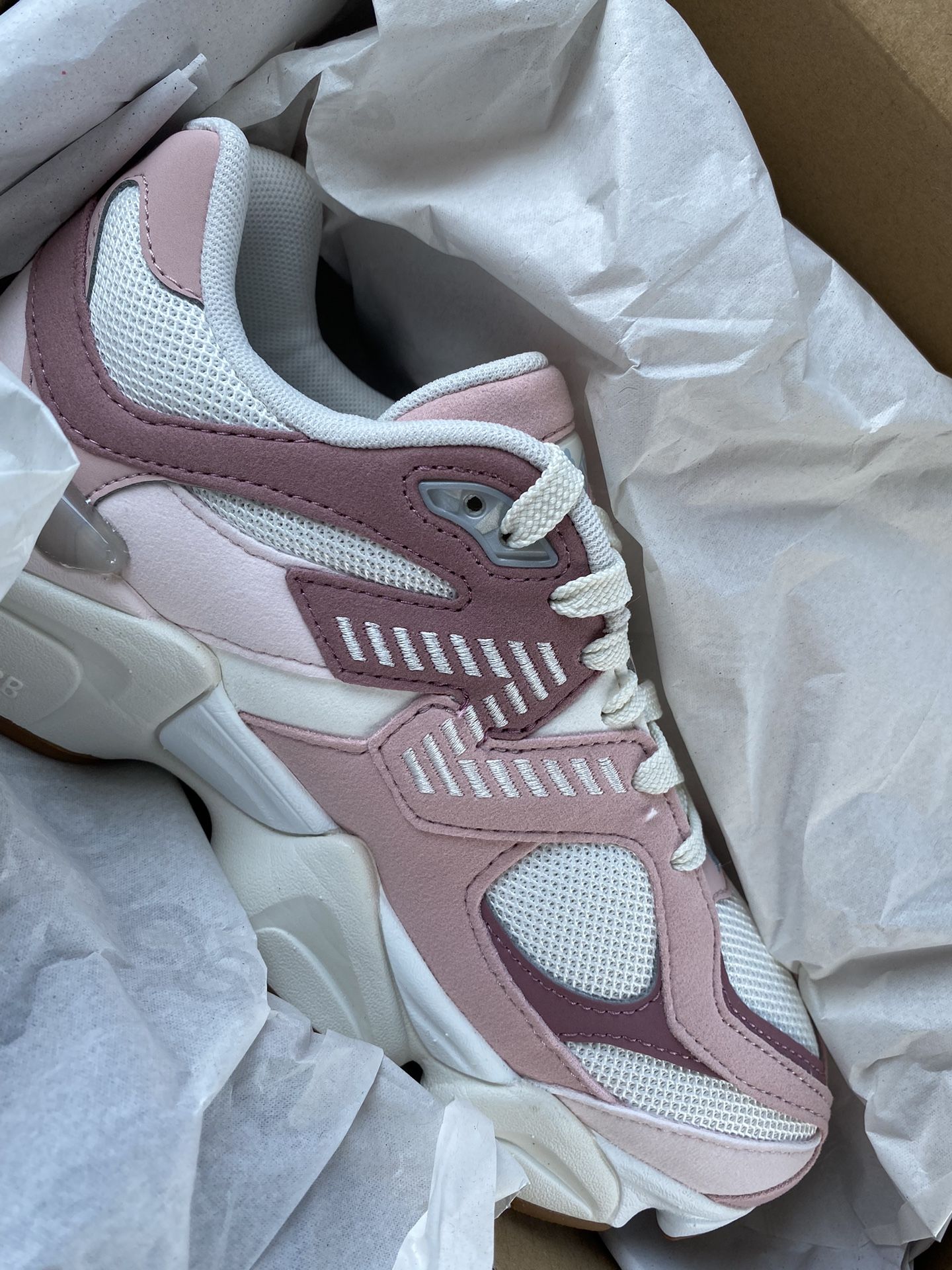 New Balance 9060 Rose Pink 6W/4.5y 6.5W/5y 8W/ 6.5y