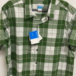 Men's NWT Columbia Men's button up shirt Green 