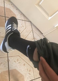 1 Nike sock (used)