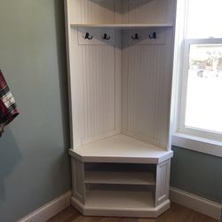 Corner organizer