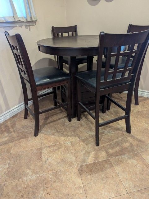 Bar Height Table And 4 Chairs