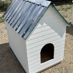 Small Cat House Or Chihuahua House