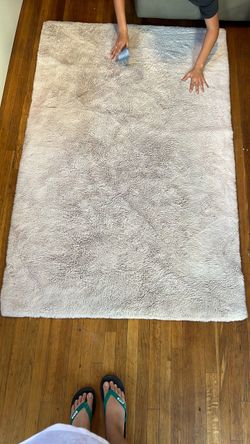 Pink faux rabbit soft 5 x 7 rug suede backing