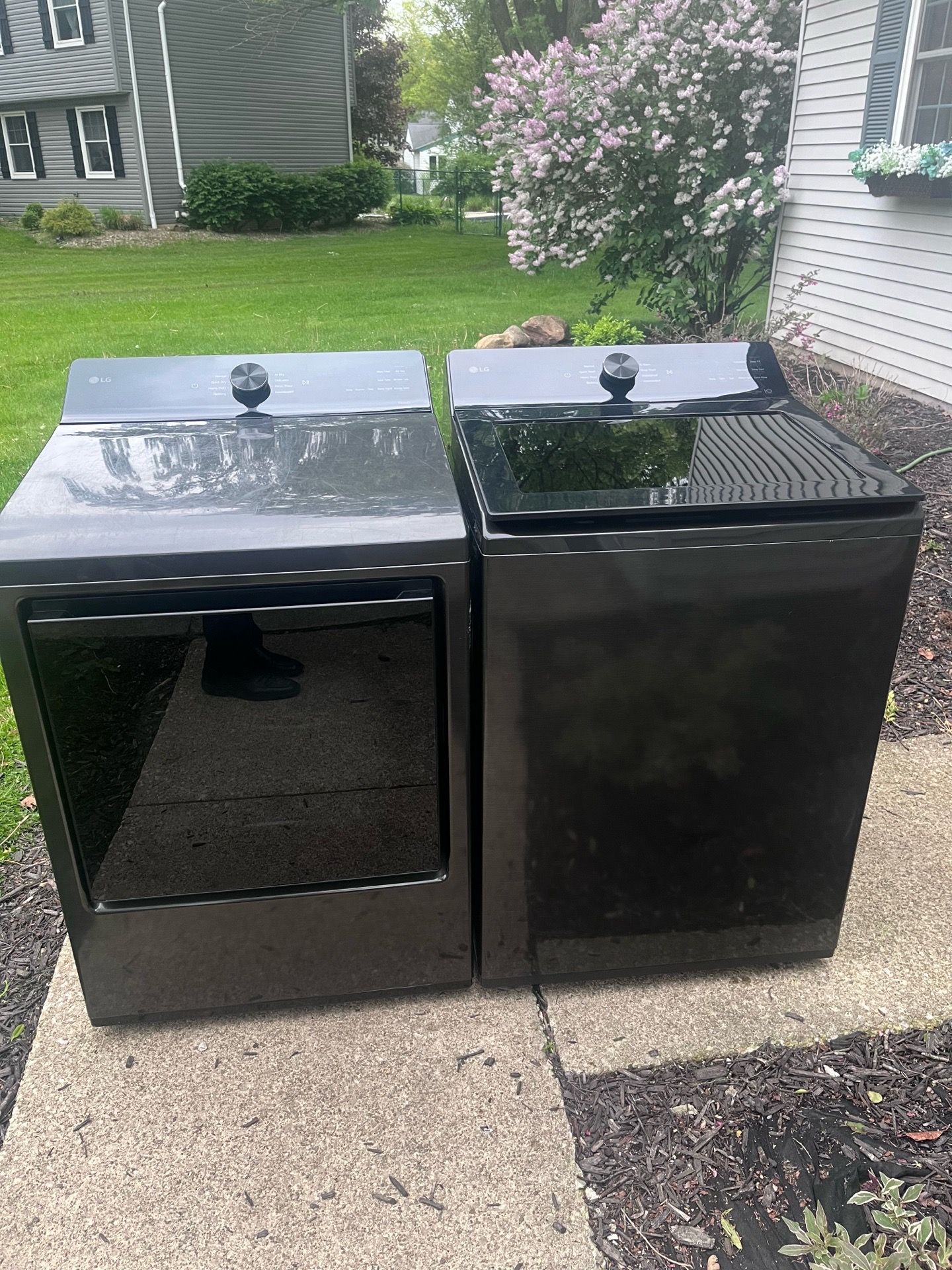 LG ThinQ Smart Washer & Electric Dryer Set – Platinum Black – Purchased Feb 2025