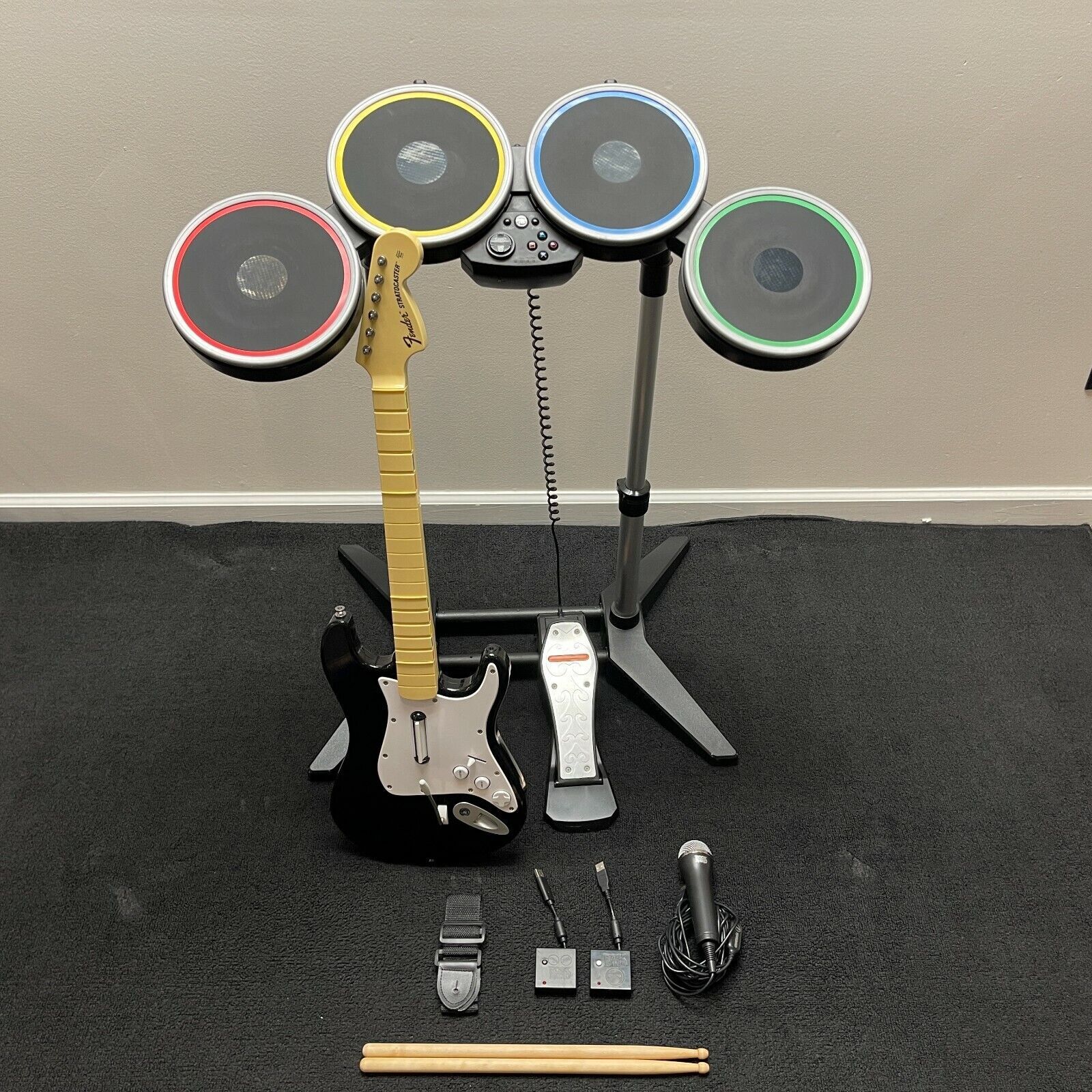 Rock Band Set for Sale in Perth Amboy, NJ - OfferUp