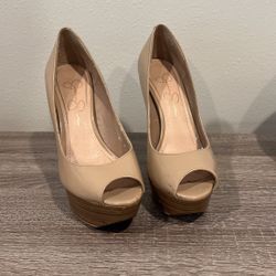 Jessica Simpson size 7 Nude Pump