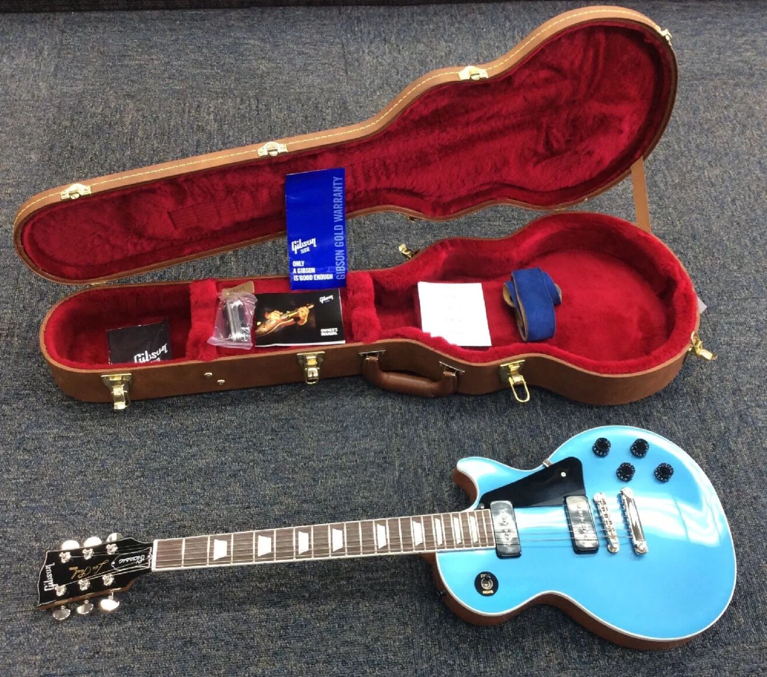 Gibson Les Paul Classic Electric Guitar Pelham Blue USA Made 2018 Model