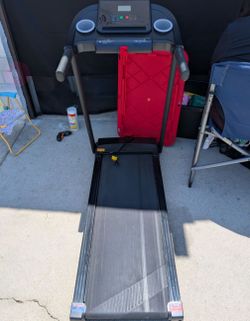 Treadmill compact