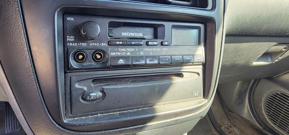 Factory 1998 Honda Odyssey Car Radio With Cd Player 