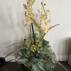 Artificial Flower Arrangement 