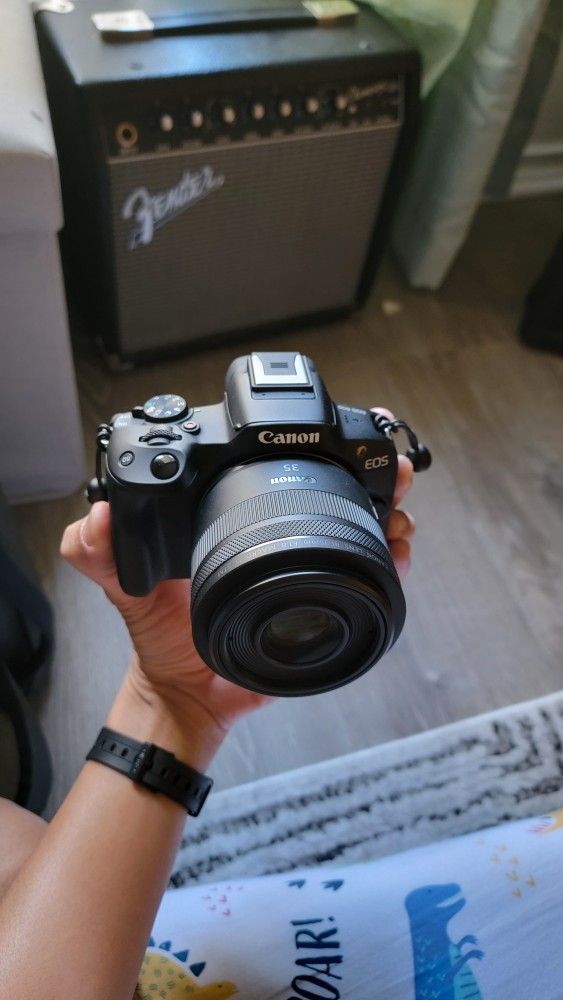 Canon R50 With 35mm F1.8 Canon RF Lens